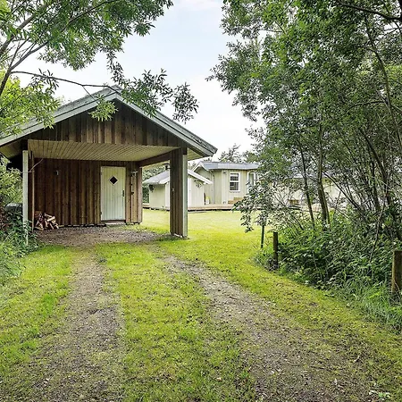 別荘 Secluded Retreat - By Traum