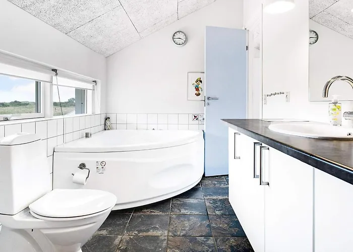 Secluded Retreat - By Traum 別荘