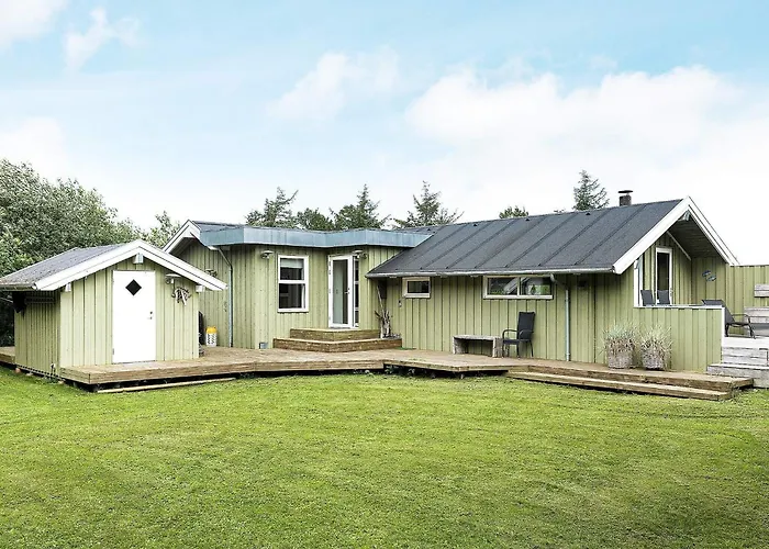 Secluded Retreat - By Traum 別荘 Jerup